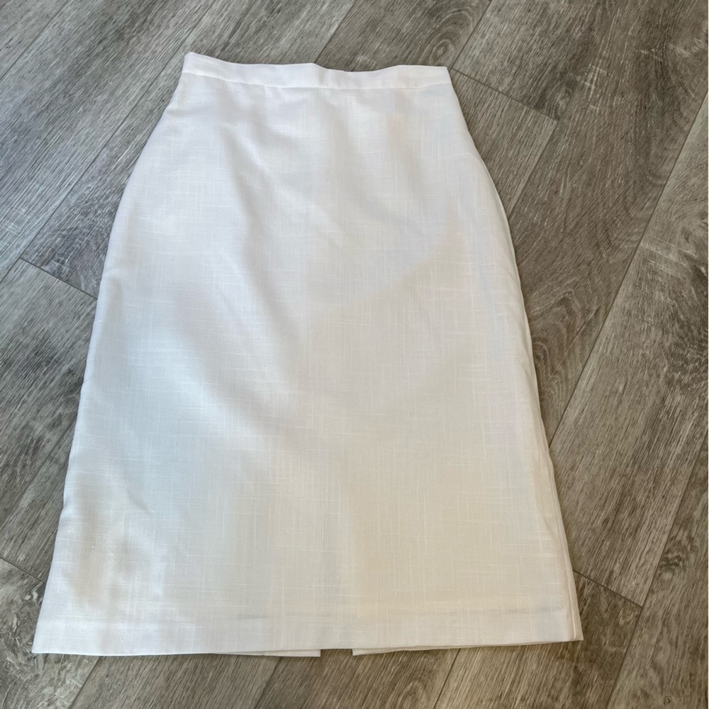 ❌SOLD❌ VINTAGE White Midi Pencil Skirt, Size 2-4 - Picture 10 of 11
